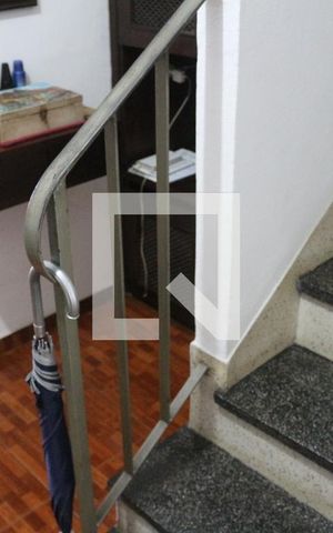 Casa à venda com 170m², 2 quartos e 2 vagasSala