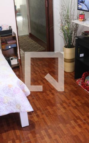 Casa à venda com 170m², 2 quartos e 2 vagasSala