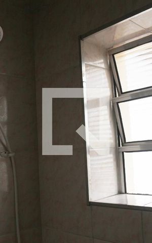 Casa à venda com 170m², 2 quartos e 2 vagasBanheiro 1