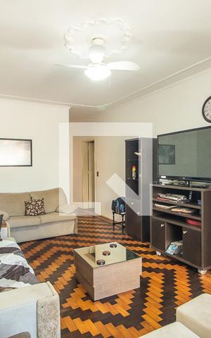 Casa à venda com 396m², 4 quartos e 4 vagas Casa à venda com 396m², 4 quartos e 4 vagasSala