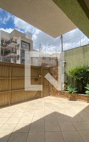Casa à venda com 350m², 6 quartos e 2 vagasGaragem