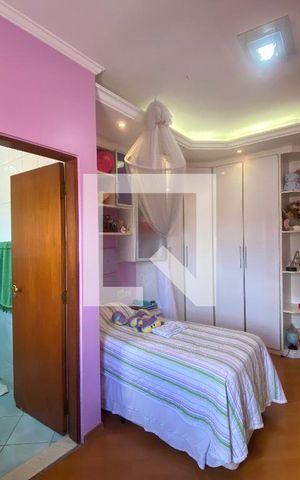Casa à venda com 350m², 6 quartos e 2 vagasSuíte 3