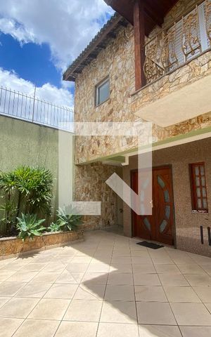 Casa à venda com 350m², 6 quartos e 2 vagasGaragem
