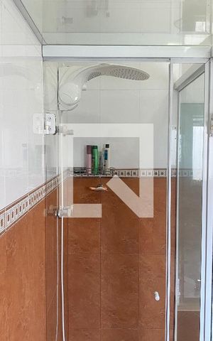 Casa à venda com 350m², 6 quartos e 2 vagasBanheiro da Suíte 2