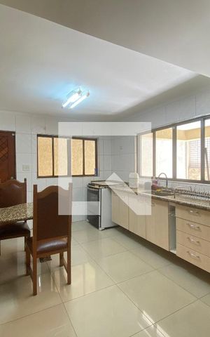 Casa à venda com 350m², 6 quartos e 2 vagasCozinha 1
