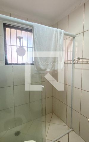 Casa à venda com 350m², 6 quartos e 2 vagasBanheiro da Suíte 1