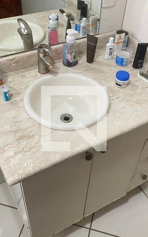 Casa à venda com 350m², 6 quartos e 2 vagasBanheiro da Suíte 1