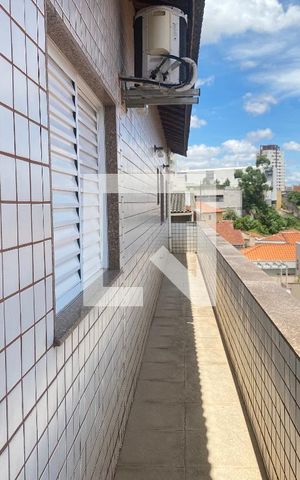 Casa à venda com 350m², 6 quartos e 2 vagasSacada da Suíte 2