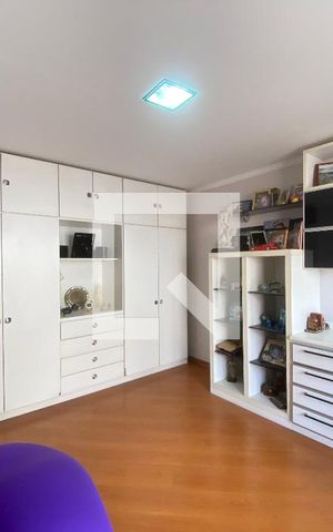 Casa à venda com 350m², 6 quartos e 2 vagasSuíte 1
