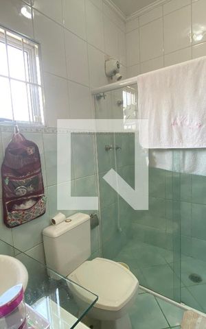 Casa à venda com 350m², 6 quartos e 2 vagasBanheiro da Suíte 3