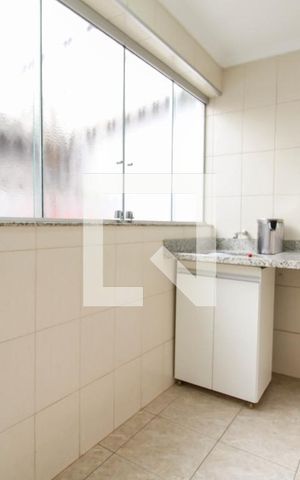 Casa à venda com 147m², 3 quartos e 3 vagas Casa à venda com 147m², 3 quartos e 3 vagasÁrea de Serviço