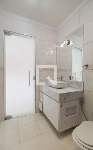 Casa à venda com 147m², 3 quartos e 3 vagas Casa à venda com 147m², 3 quartos e 3 vagasBanheiro da Suíte