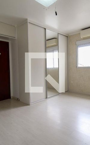 Casa à venda com 147m², 3 quartos e 3 vagas Casa à venda com 147m², 3 quartos e 3 vagasSuíte