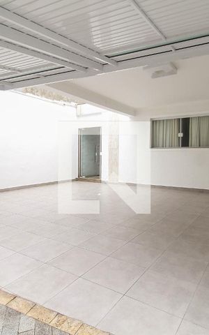 Casa à venda com 147m², 3 quartos e 3 vagas Casa à venda com 147m², 3 quartos e 3 vagasGaragem