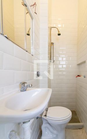 Apartamento à venda com 165m², 4 quartos e 2 vagas Apartamento à venda com 165m², 4 quartos e 2 vagasBanheiro de serviço