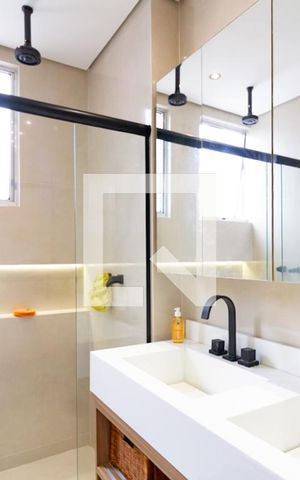 Apartamento à venda com 165m², 4 quartos e 2 vagas Apartamento à venda com 165m², 4 quartos e 2 vagasDetalhe do banheiro da suíte