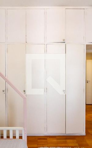 Apartamento à venda com 165m², 4 quartos e 2 vagas Apartamento à venda com 165m², 4 quartos e 2 vagasDetalhe do quarto 3
