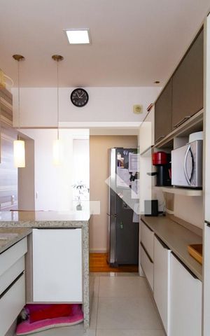 Apartamento à venda com 165m², 4 quartos e 2 vagas Apartamento à venda com 165m², 4 quartos e 2 vagasDetalhe da cozinha