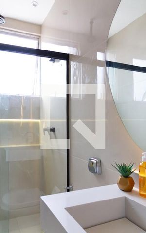 Apartamento à venda com 165m², 4 quartos e 2 vagas Apartamento à venda com 165m², 4 quartos e 2 vagasDetalhe do banheiro social