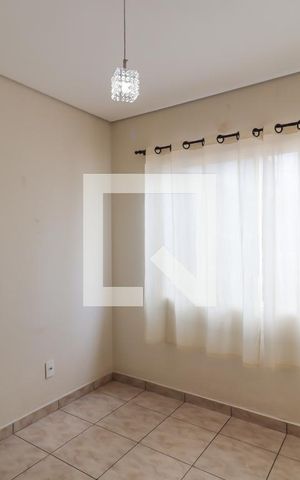 Casa para alugar com 130m², 4 quartos e 4 vagas Casa para alugar com 130m², 4 quartos e 4 vagasQuarto