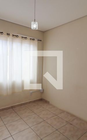 Casa para alugar com 130m², 4 quartos e 4 vagas Casa para alugar com 130m², 4 quartos e 4 vagasQuarto