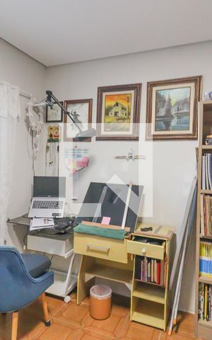 Casa para alugar com 130m², 4 quartos e 4 vagas Casa para alugar com 130m², 4 quartos e 4 vagasQuarto