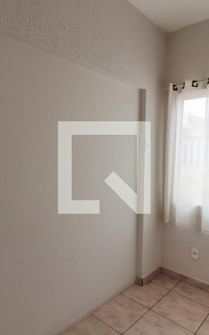 Casa para alugar com 130m², 4 quartos e 4 vagas Casa para alugar com 130m², 4 quartos e 4 vagasQuarto