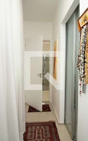 Casa à venda com 345m², 4 quartos e 3 vagas Casa à venda com 345m², 4 quartos e 3 vagasCloset, entrada