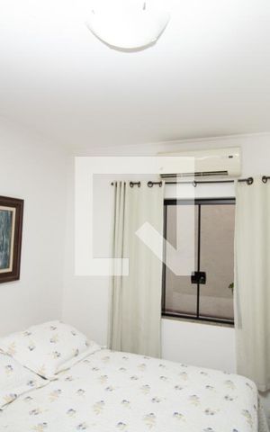 Casa à venda com 345m², 4 quartos e 3 vagas Casa à venda com 345m², 4 quartos e 3 vagasSuite 2