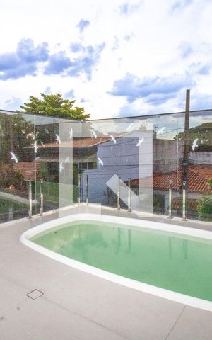 Casa à venda com 345m², 4 quartos e 3 vagas Casa à venda com 345m², 4 quartos e 3 vagasPiso superior, piscina