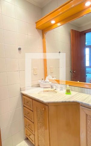 Apartamento à venda com 170m², 3 quartos e 2 vagas Apartamento à venda com 170m², 3 quartos e 2 vagasBanheiro da Suíte 2