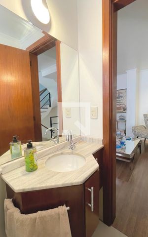 Apartamento à venda com 170m², 3 quartos e 2 vagas Apartamento à venda com 170m², 3 quartos e 2 vagasLavabo