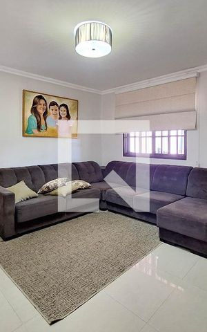 Casa à venda com 360m², 3 quartos e 6 vagas Casa à venda com 360m², 3 quartos e 6 vagasSala