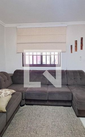 Casa à venda com 360m², 3 quartos e 6 vagas Casa à venda com 360m², 3 quartos e 6 vagasSala