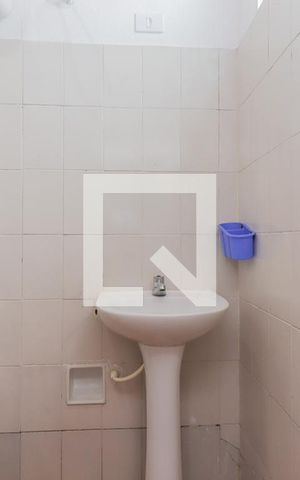Studio para alugar com 48m², 1 quarto e sem vaga Studio para alugar com 48m², 1 quarto e sem vagaBanheiro