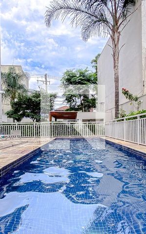 Apartamento à venda com 33m², 1 quarto e sem vagaÁrea comum - Piscina