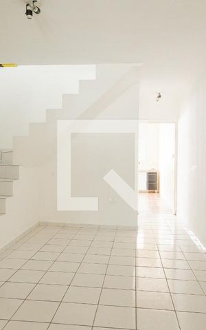 Casa para alugar com 186m², 3 quartos e 2 vagas Casa para alugar com 186m², 3 quartos e 2 vagasSala de Jantar