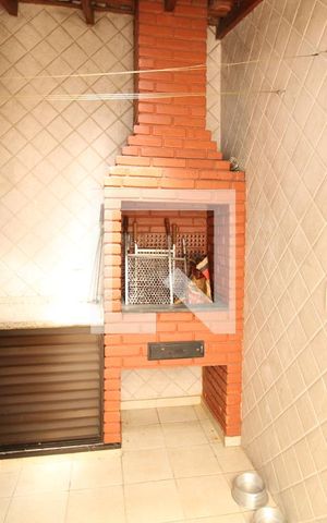 Casa à venda com 137m², 4 quartos e 3 vagasChurrasqueira