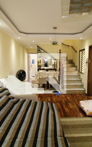 Casa à venda com 137m², 4 quartos e 3 vagasSala