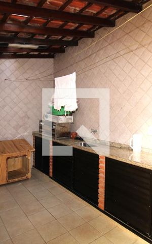 Casa à venda com 137m², 4 quartos e 3 vagasQuintal