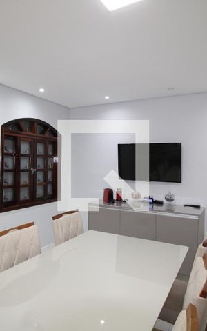 Casa à venda com 240m², 4 quartos e 2 vagasCozinha