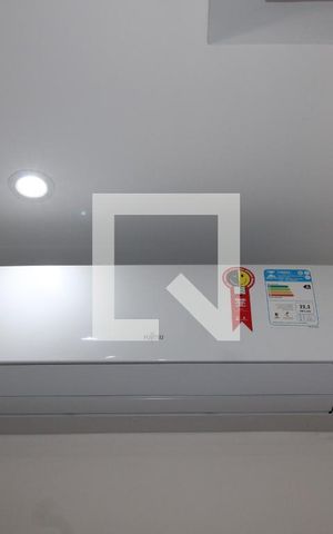 Casa à venda com 240m², 4 quartos e 2 vagasQuarto Suíte