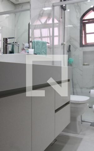Casa à venda com 240m², 4 quartos e 2 vagasBanheiro 2