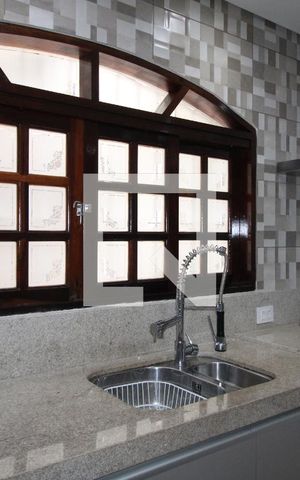 Casa à venda com 240m², 4 quartos e 2 vagasCozinha