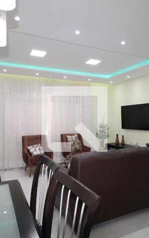 Casa à venda com 240m², 4 quartos e 2 vagasSala