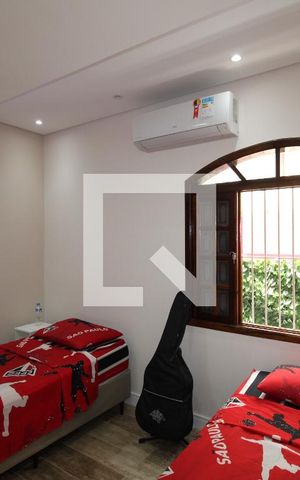 Casa à venda com 240m², 4 quartos e 2 vagasQuarto 2