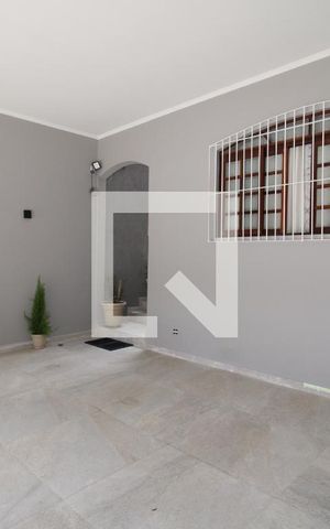 Casa à venda com 240m², 4 quartos e 2 vagasGaragem