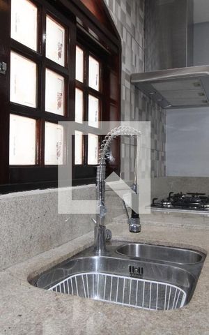 Casa à venda com 240m², 4 quartos e 2 vagasCozinha