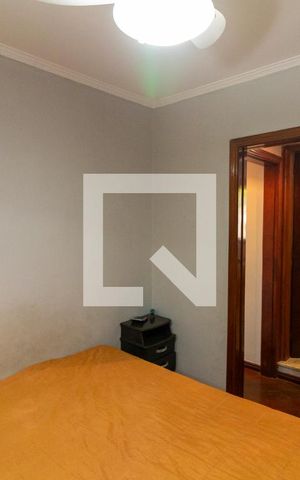 Casa à venda com 215m², 5 quartos e 4 vagas Casa à venda com 215m², 5 quartos e 4 vagasQuarto 2