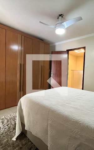 Casa à venda com 185m², 3 quartos e 2 vagas Casa à venda com 185m², 3 quartos e 2 vagasQuarto 2